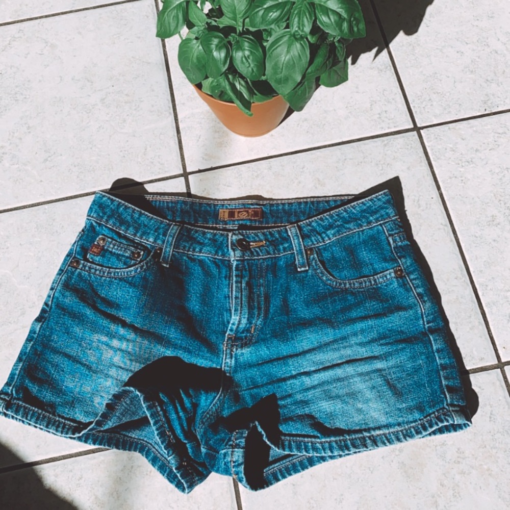 LEI JEAN SHORTS